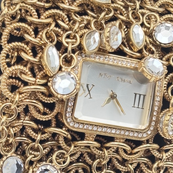Betsey Johnson Watch Crystal Wide Chain Bracelet Gold Tone Needs Battery - Picture 3 of 12